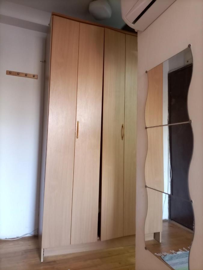 Apartman Lara Belgrado Buitenkant foto