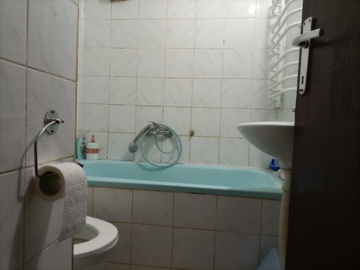 Apartman Lara Belgrado Buitenkant foto